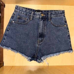 PRETTYLITTLETHING Mid Blue Wash Frayed Hem Denim Shorts